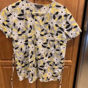 Women’s scrub top